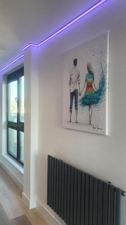 Central Penthouse With Hot Tub & Views 24 Cheltenham Kültér fotó